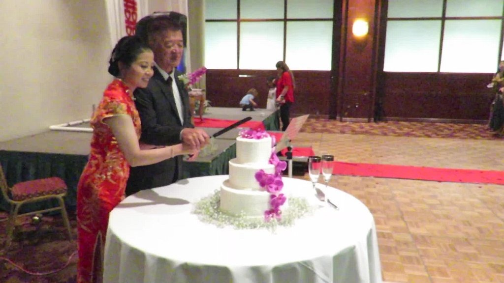 Frank and Risa Wedding - Cake Cutting